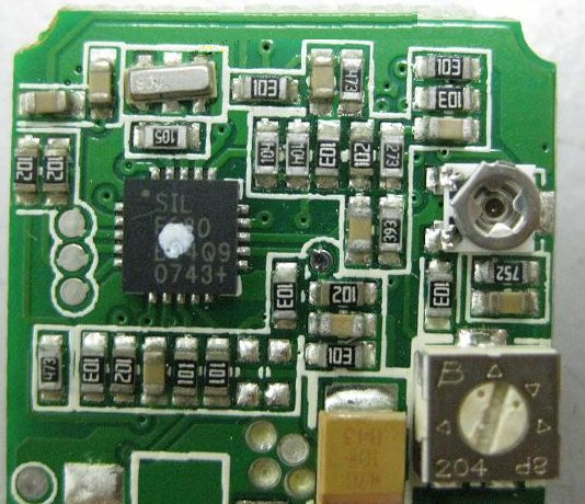 PCBA加工IC元件主要分為DIP及SMD兩大類，DIP 插件的IC，SMD (Surface Mount Device) 表面貼裝元件。